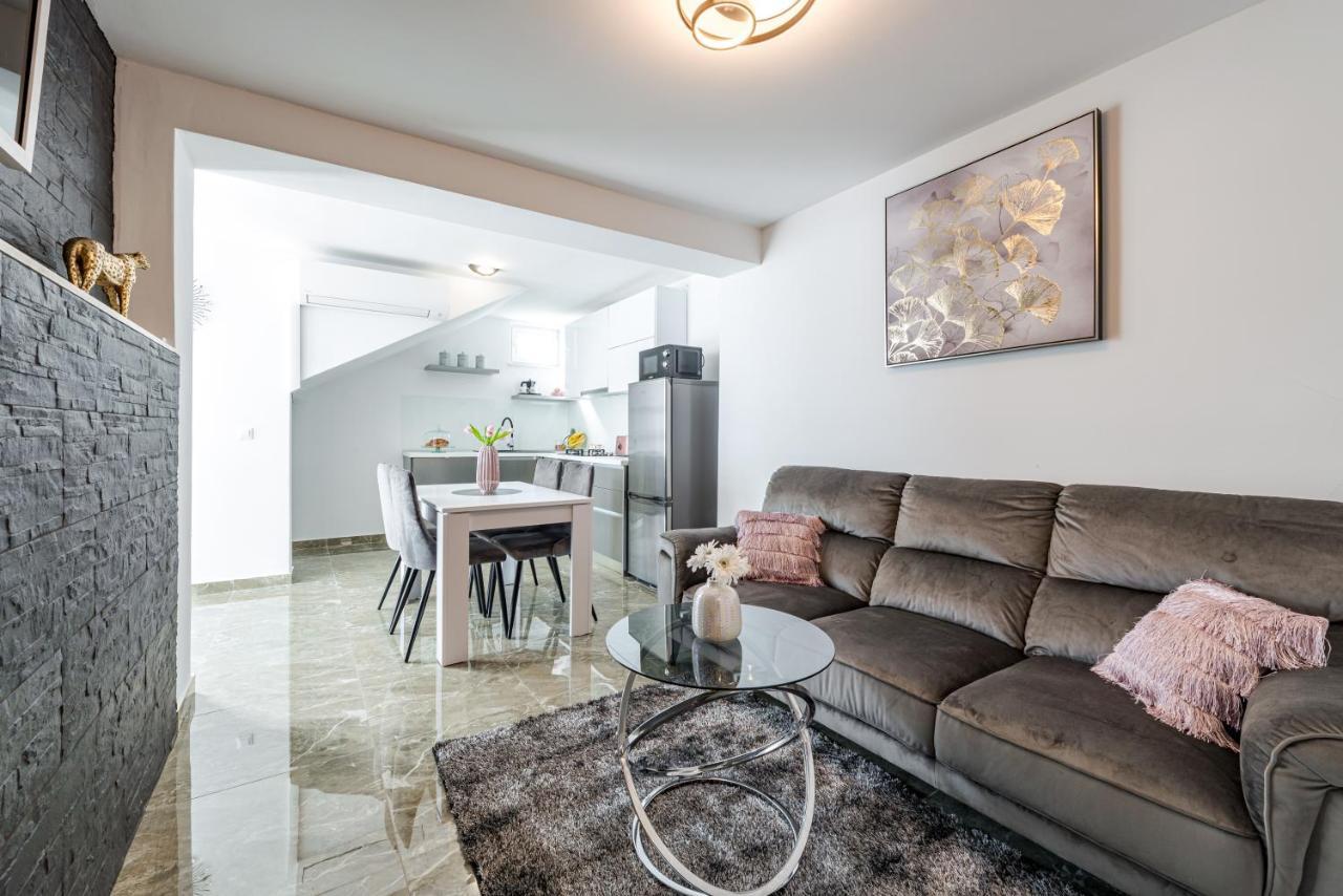 Golden Seaview Holiday Home มลินี ภายนอก รูปภาพ