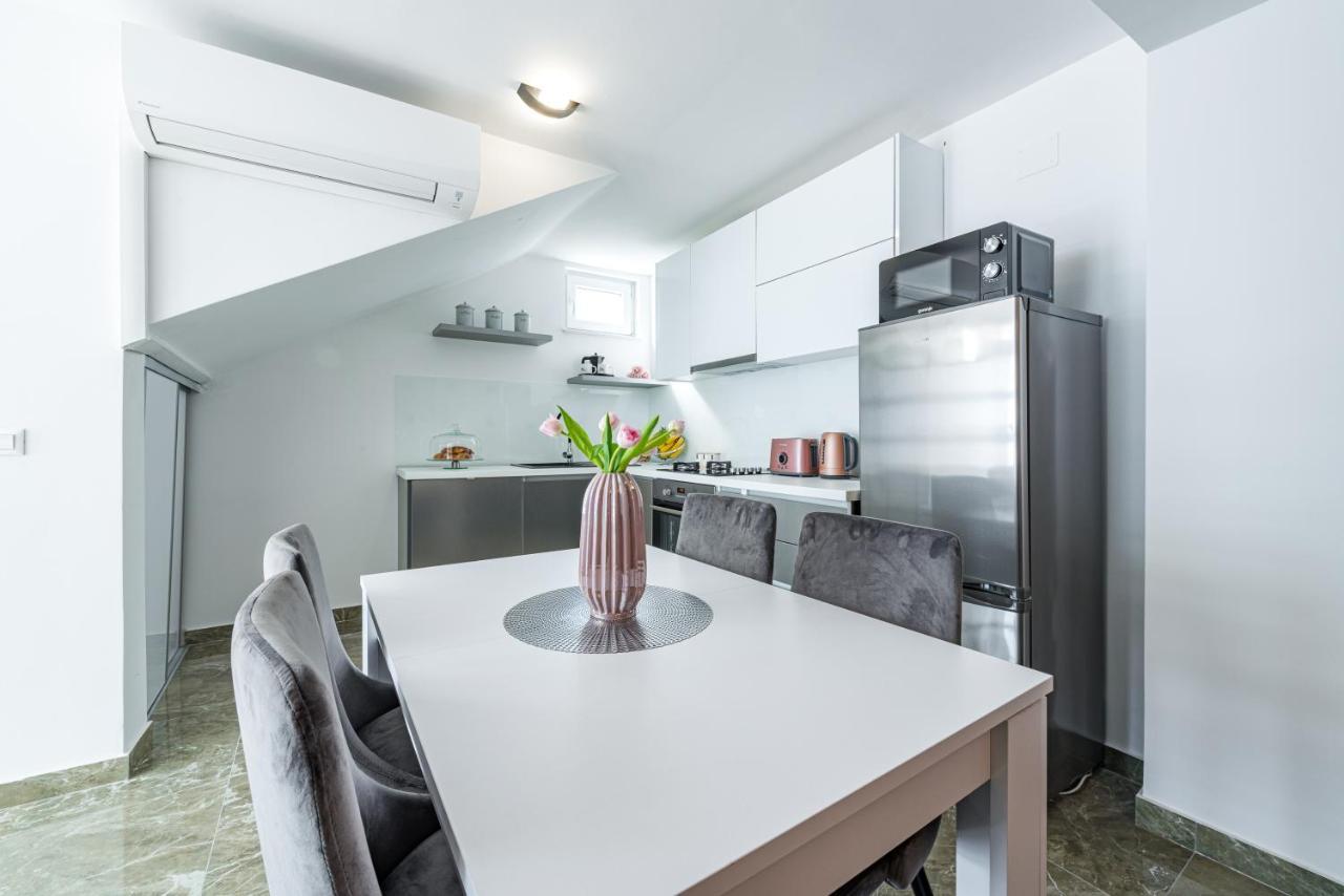 Golden Seaview Holiday Home มลินี ภายนอก รูปภาพ