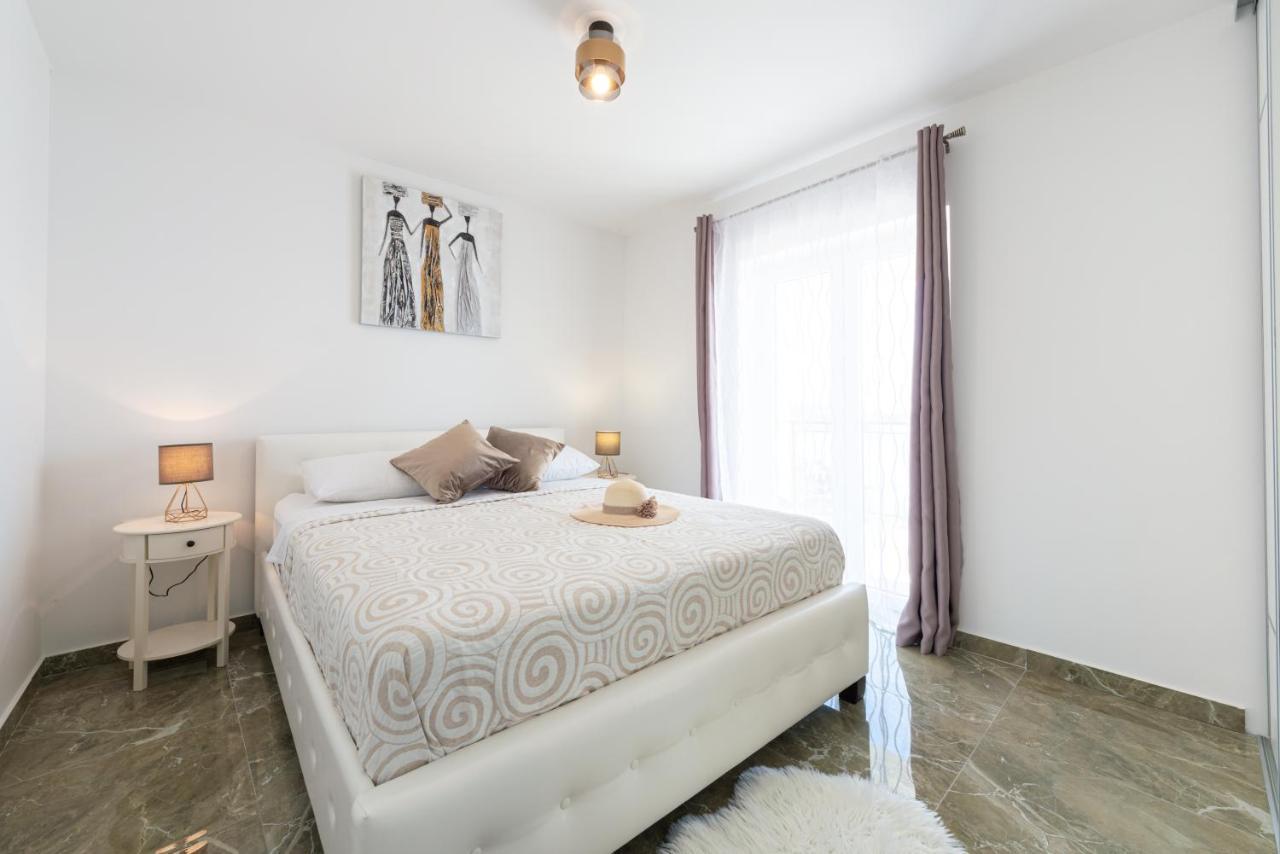 Golden Seaview Holiday Home มลินี ภายนอก รูปภาพ