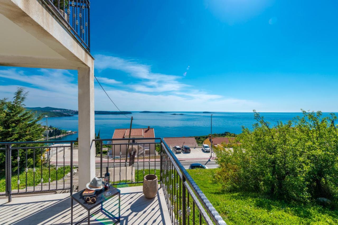 Golden Seaview Holiday Home มลินี ภายนอก รูปภาพ